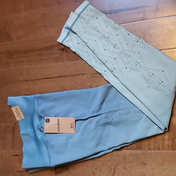 NWT Victoria's Secret ombre blue/green leggings - Picture 2 of 6